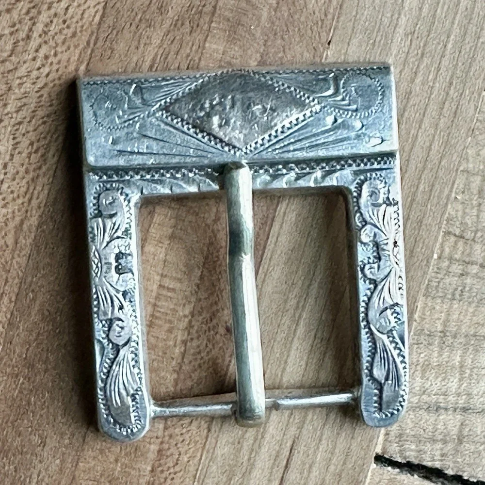 Artisan Mexico Belt Buckle 1.875 Inch Women Tooled Silver Alloy‎ Rose Gold 28.4g